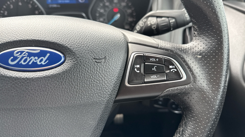 Ford Focus 1.0 EcoBoost 140 ST-Line Navigation 5dr Petrol Hatchback